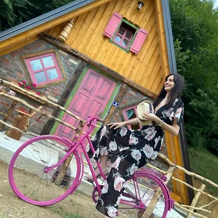 Etno Village Dolina Srece Park za odmor *