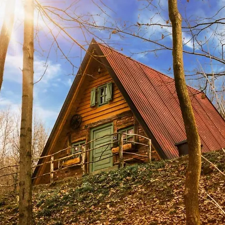 Etno Village Dolina Srece Vitez