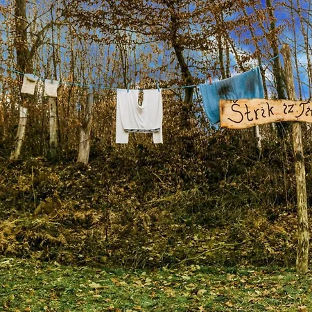 Etno Village Dolina Srece Vitez