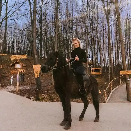 Etno Village Dolina Srece *