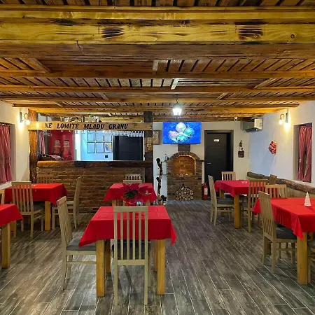 Etno Village Dolina Srece Vitez