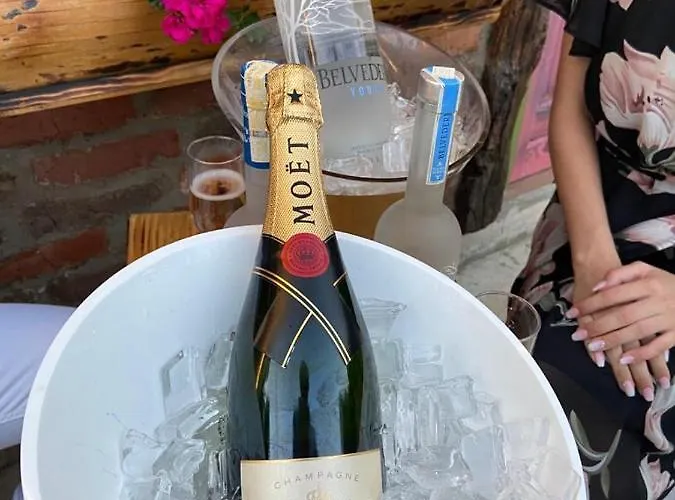 Etno Village Dolina Srece Holiday park *