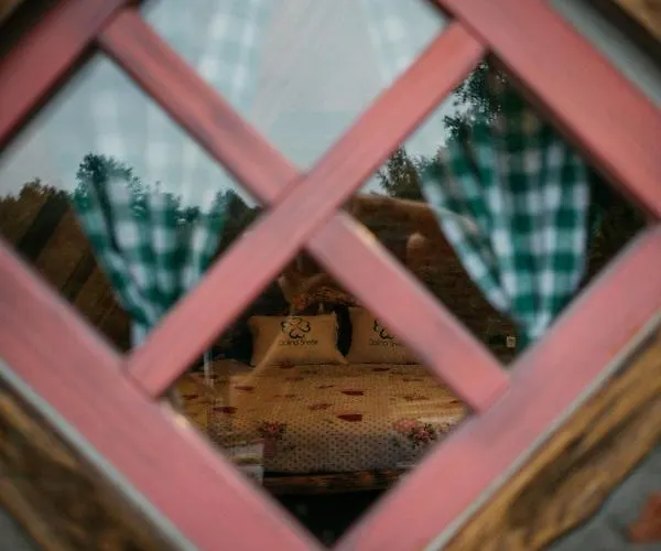 Etno Village Dolina Srece * Vitez