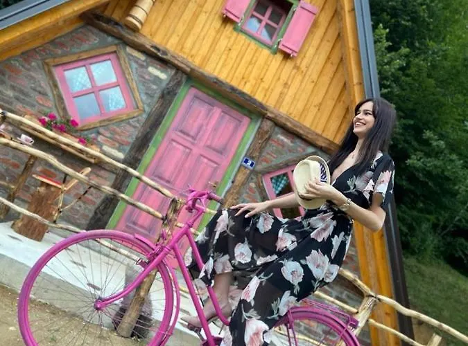 Etno Village Dolina Srece Holiday park *